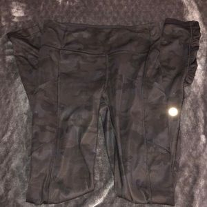 Lululemon camo ruched leggings